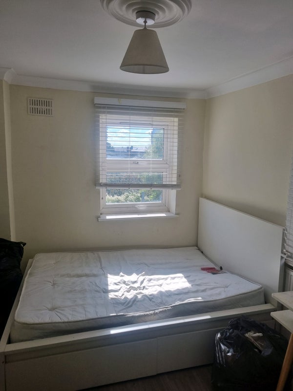 Room Waldo Road in Greater London