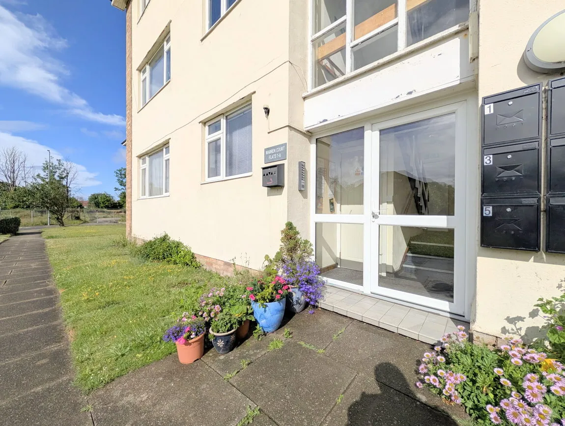 Flat Westcliffe Road in Southport