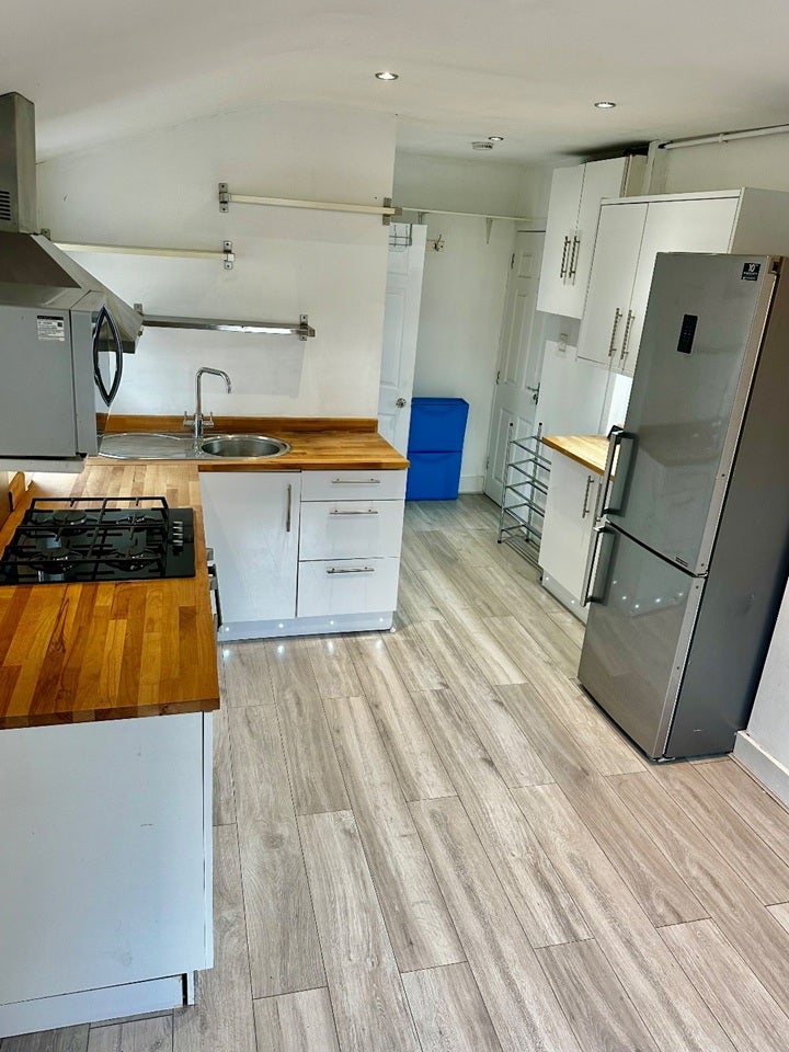 Flat Algiers Road in Greater London