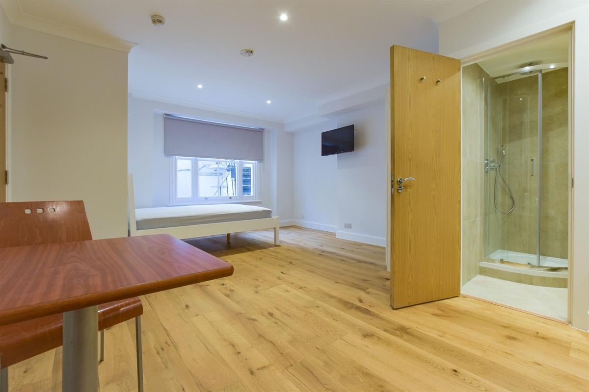 Flat Talbot Road in City of Westminster