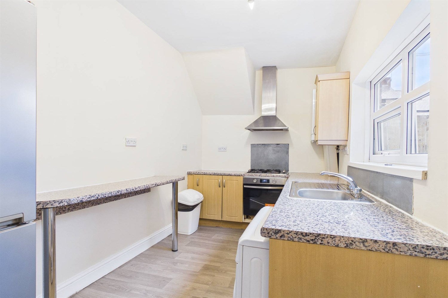 Flat Grosvenor Gardens in Newcastle upon Tyne