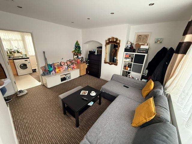 House Neasham Road in Greater London