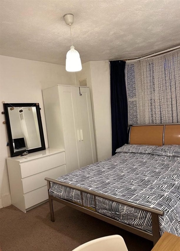 Room Elswick Road in Greater London