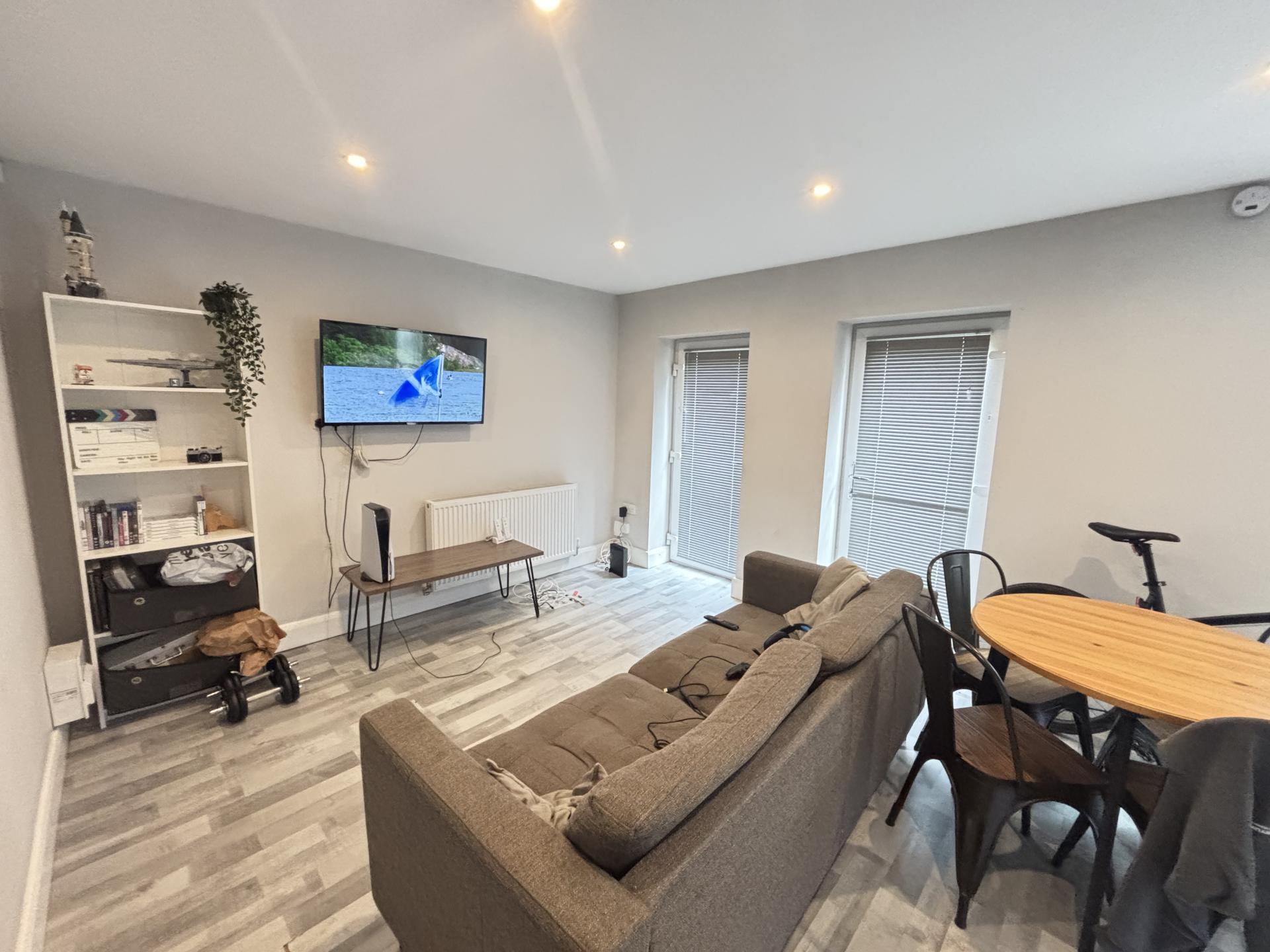 Flat Norwood Mount in Leeds