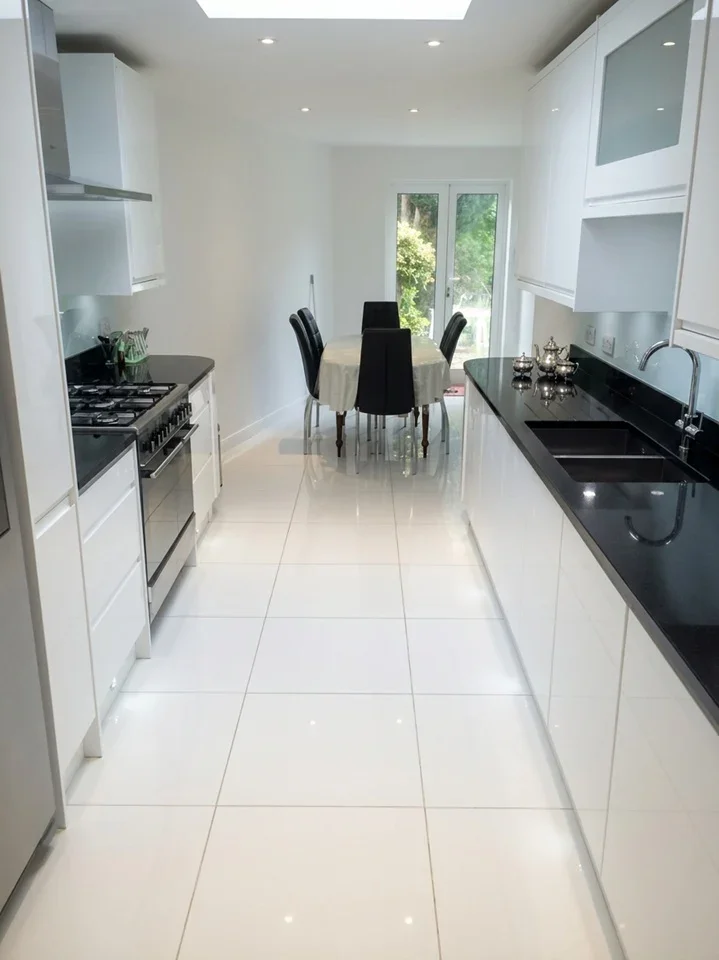 Room Fairfield Road in Greater London