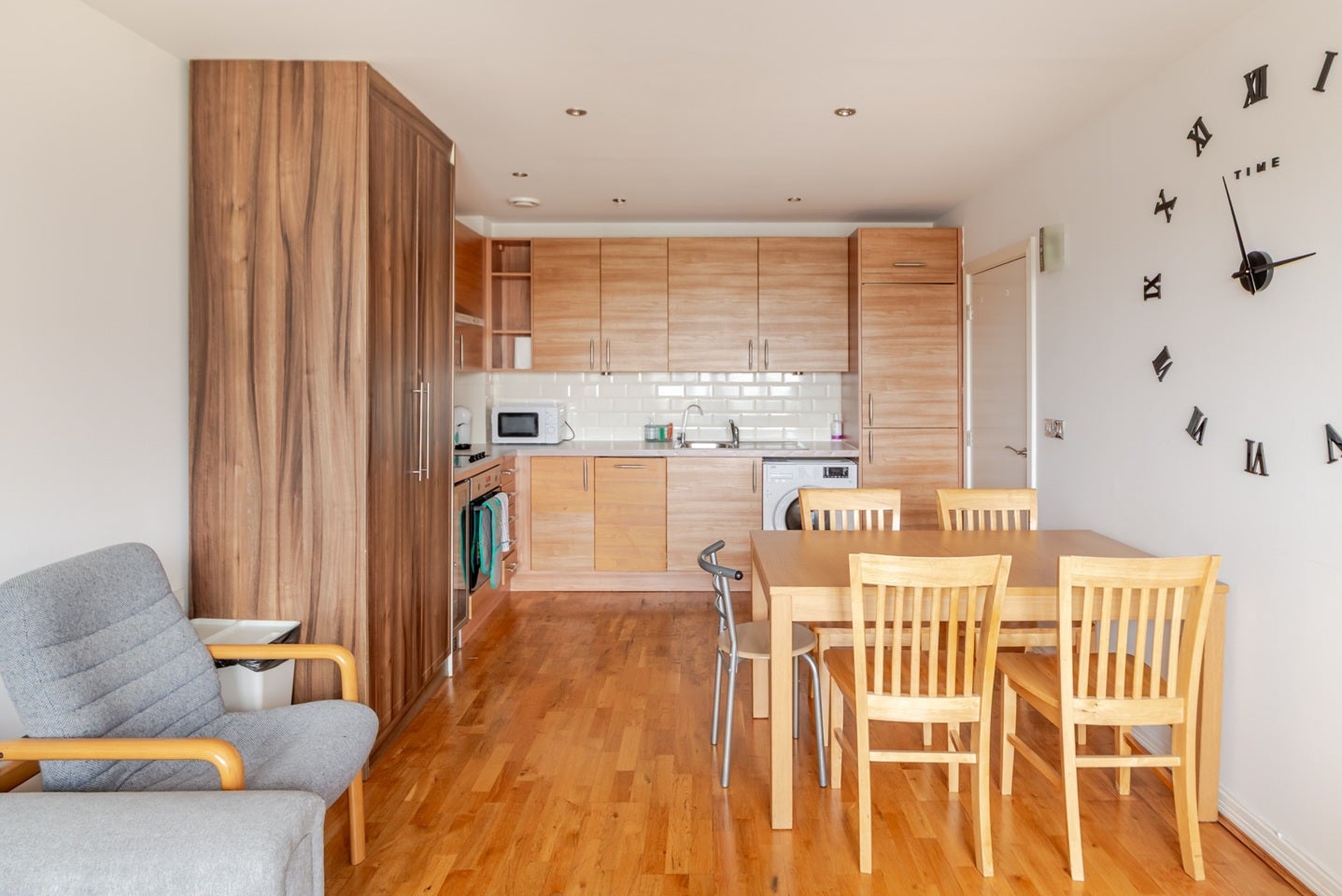 Flat Alexandria Road in Greater London