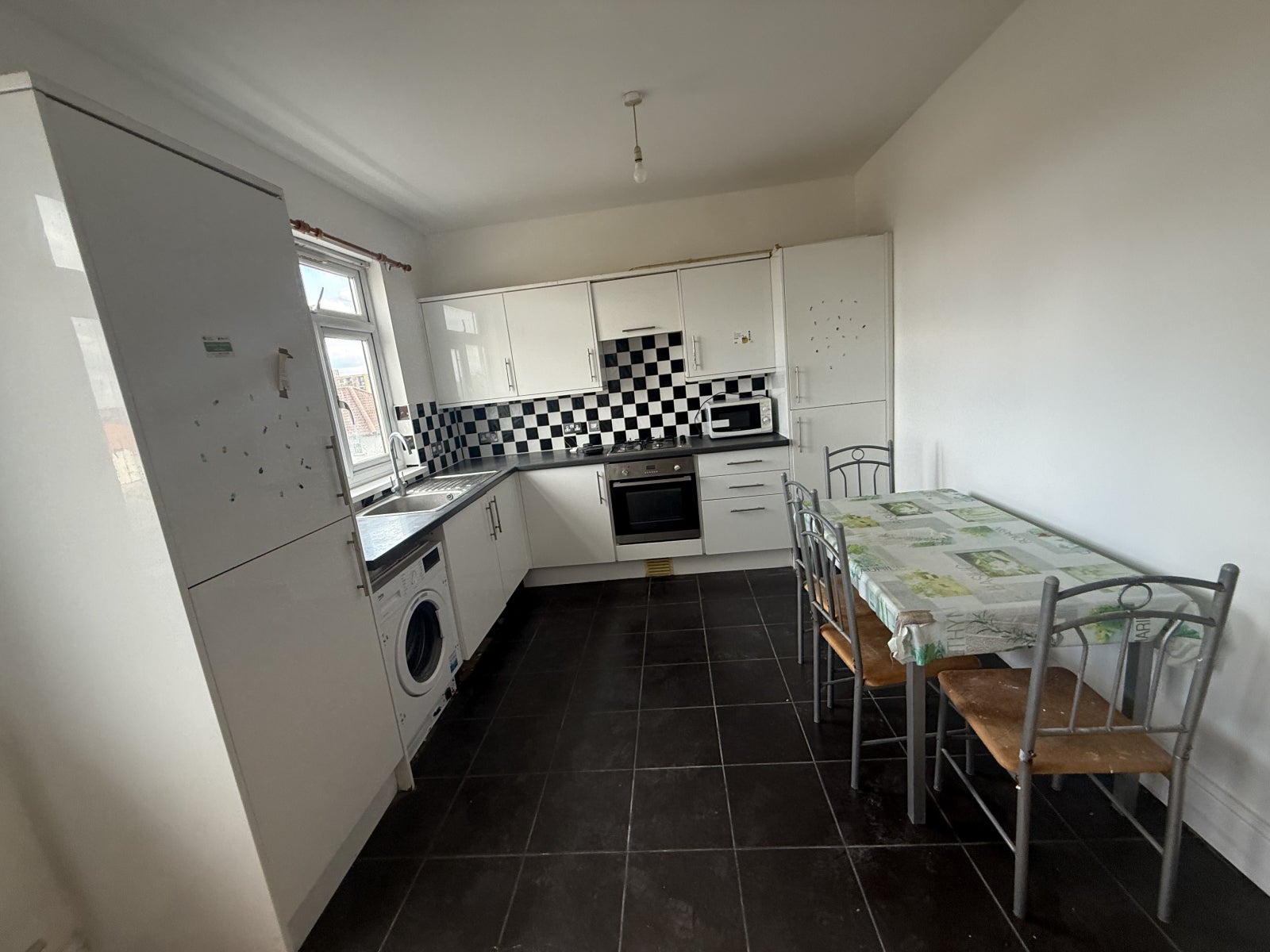 Flat Coldharbour Lane in Greater London