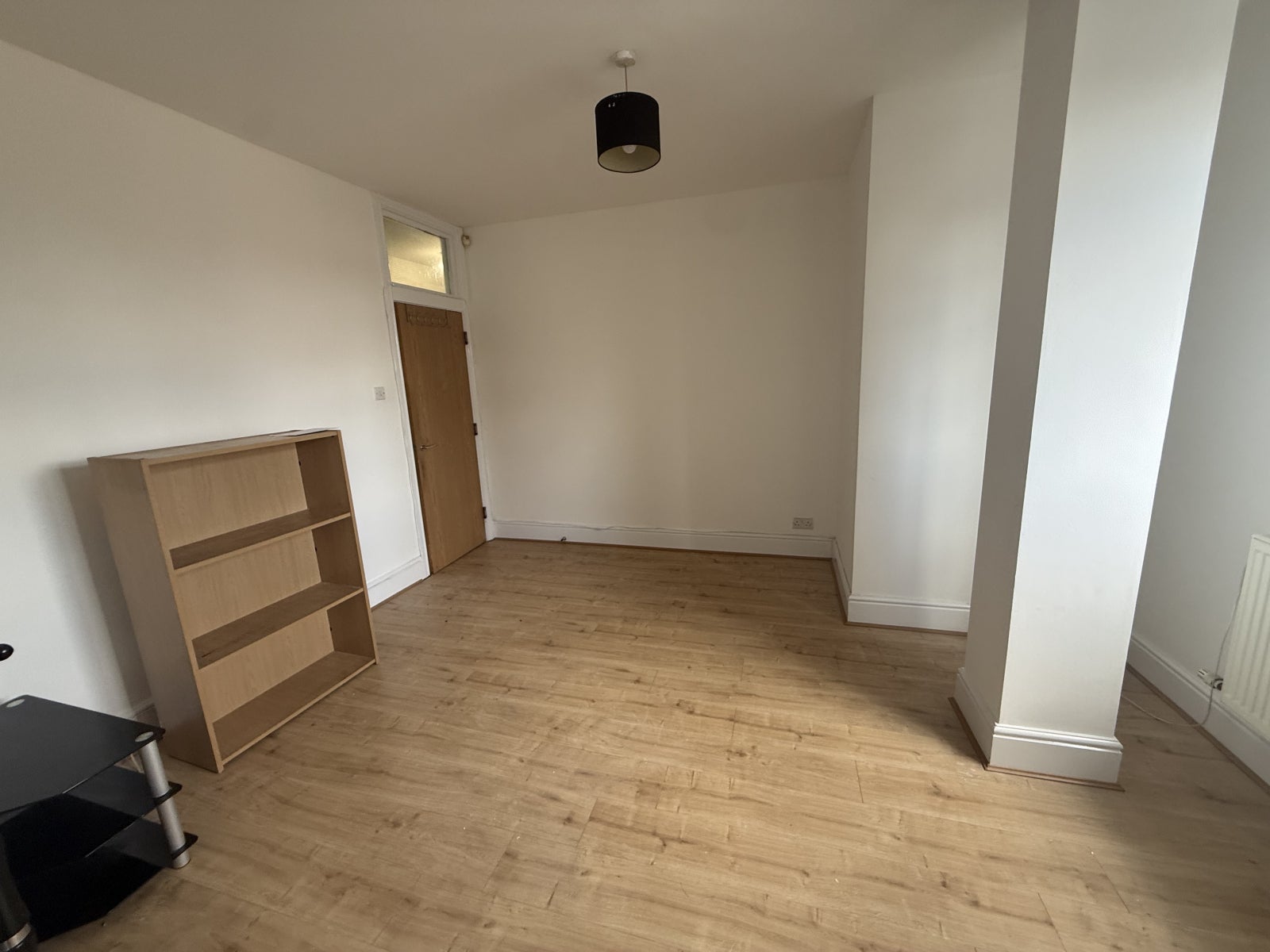 Flat Coldharbour Lane in Greater London