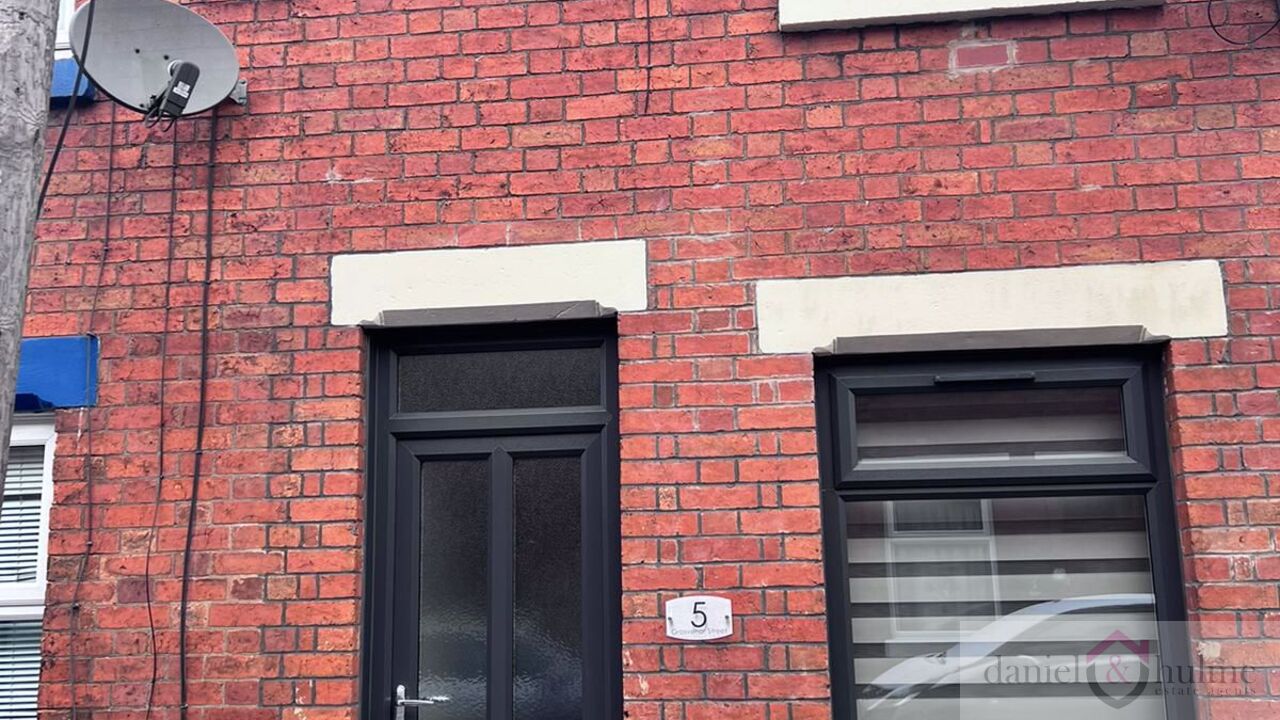 House Grosvenor Street in Staffordshire Moorlands