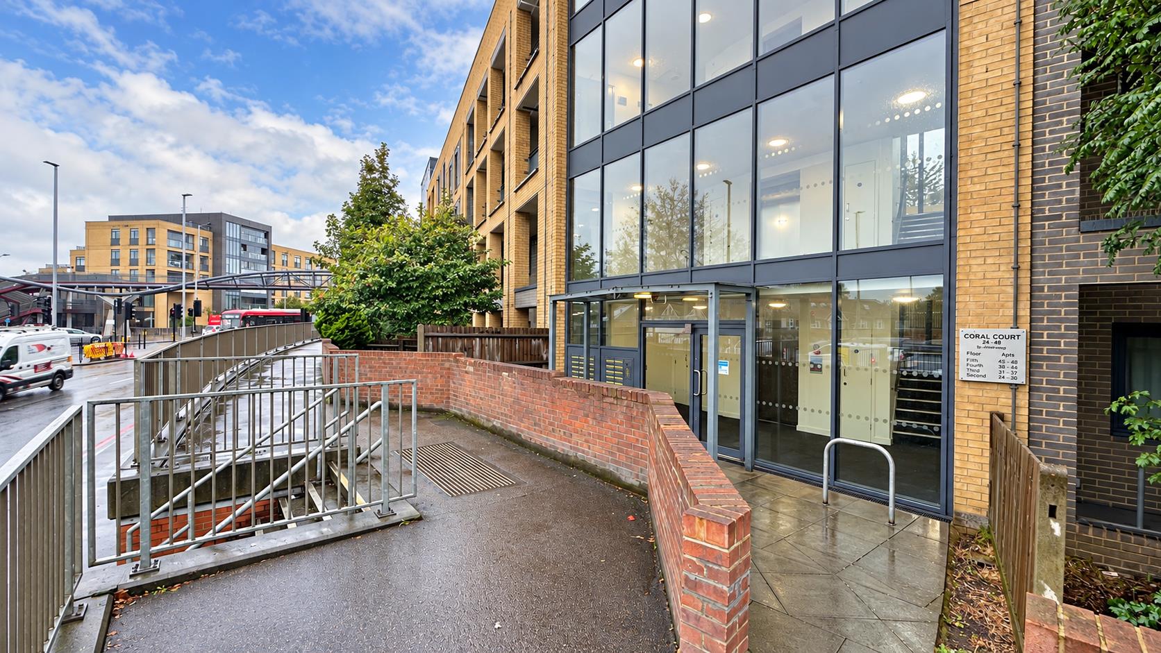Flat Pevensey Avenue in Greater London