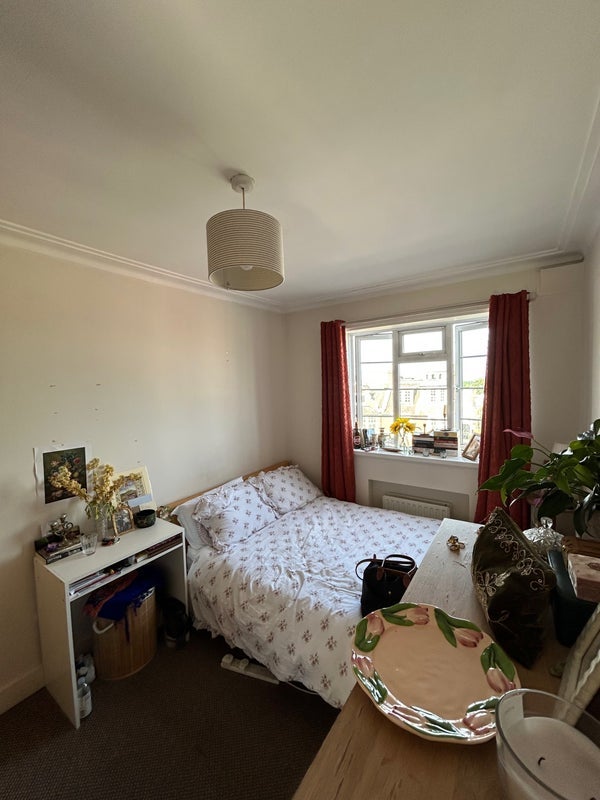 Room Streatham High Road in Greater London