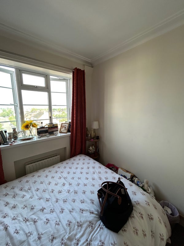 Room Streatham High Road in Greater London