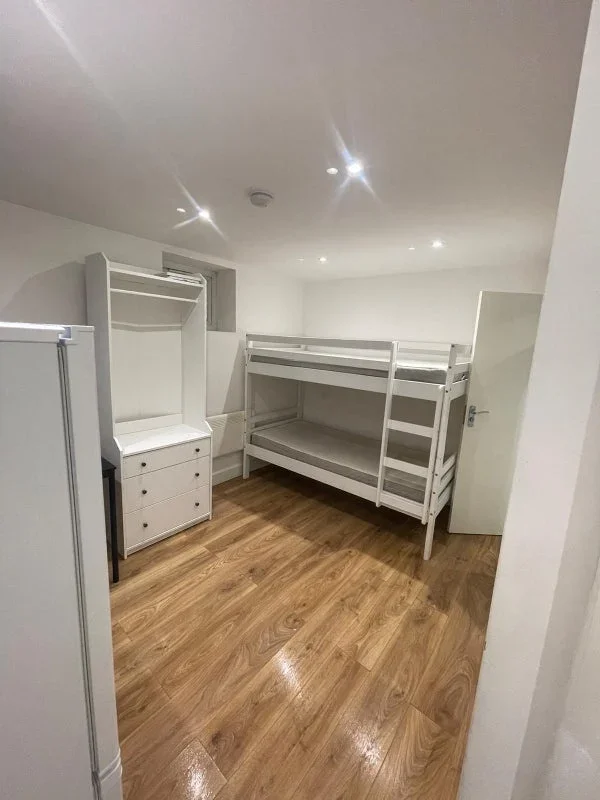 Room New Cross Road in Greater London