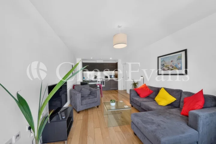 Flat Crampton Street in Greater London