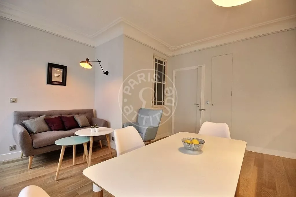 Appartement Rue des Écoles à Paris
