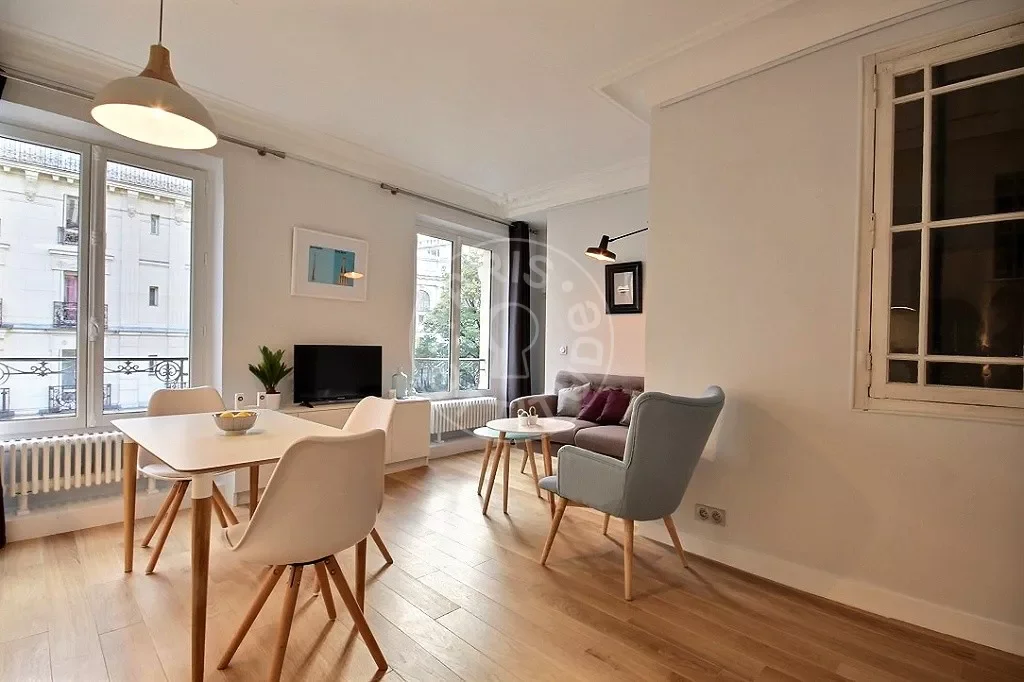 Appartement Rue des Écoles à Paris