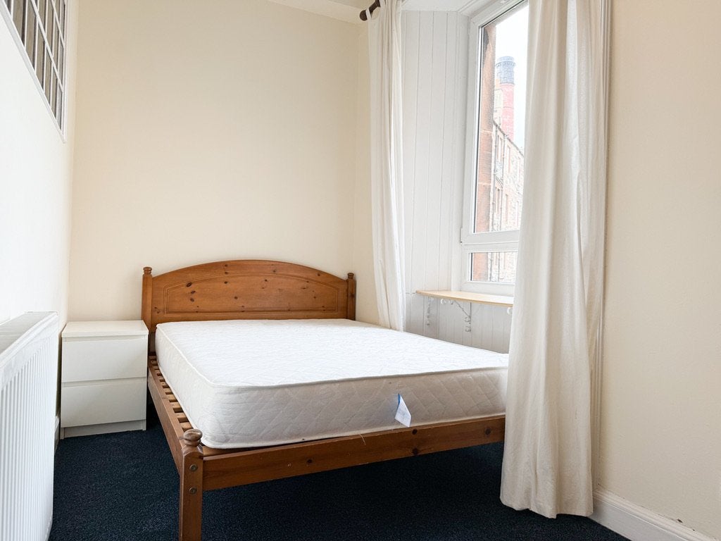 Flat Hermand Crescent in City of Edinburgh