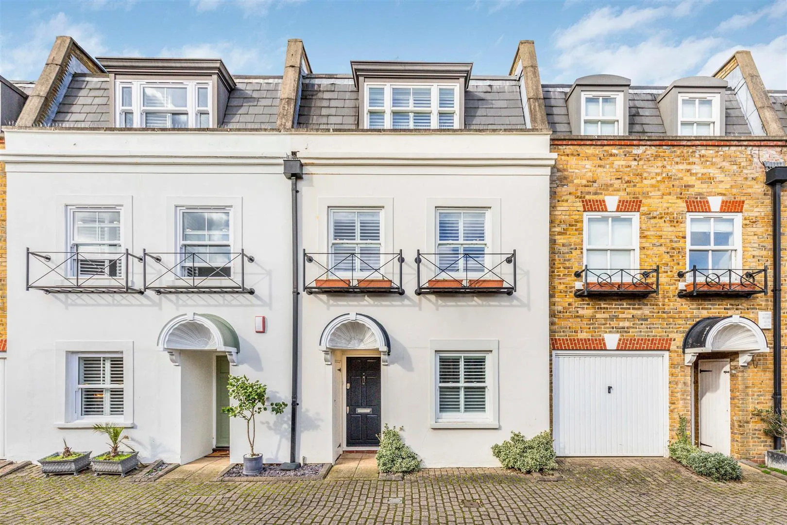 House Fielding Mews in Greater London