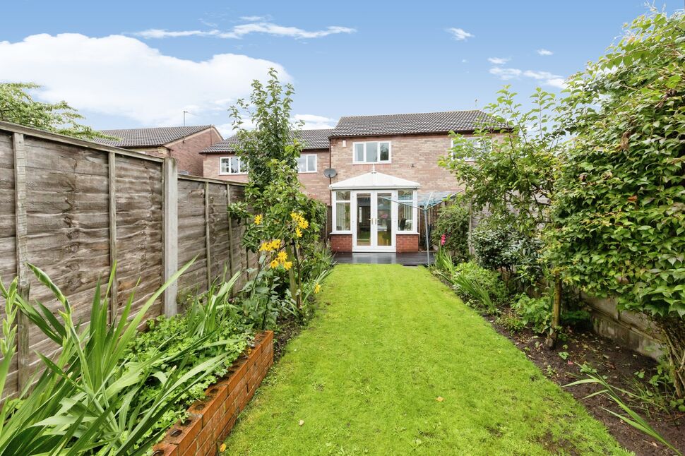 House Chillingham Close in Middlewich