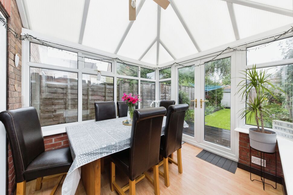 House Chillingham Close in Middlewich