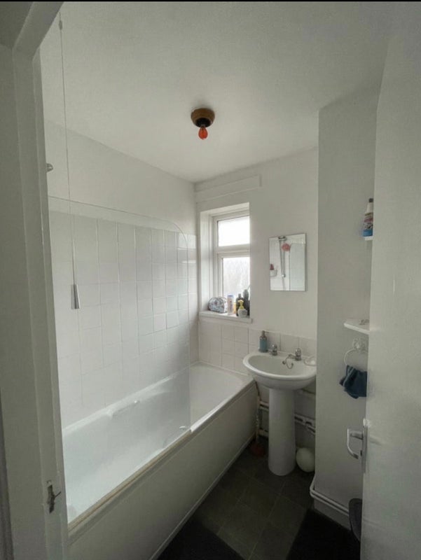 Room Kildare Walk in Greater London