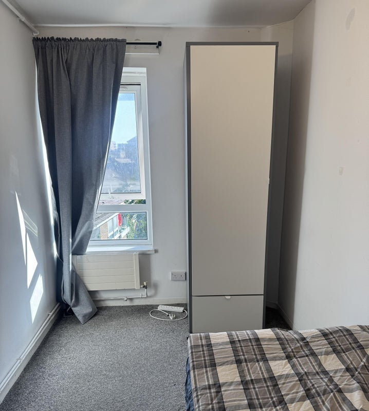 Room Kildare Walk in Greater London