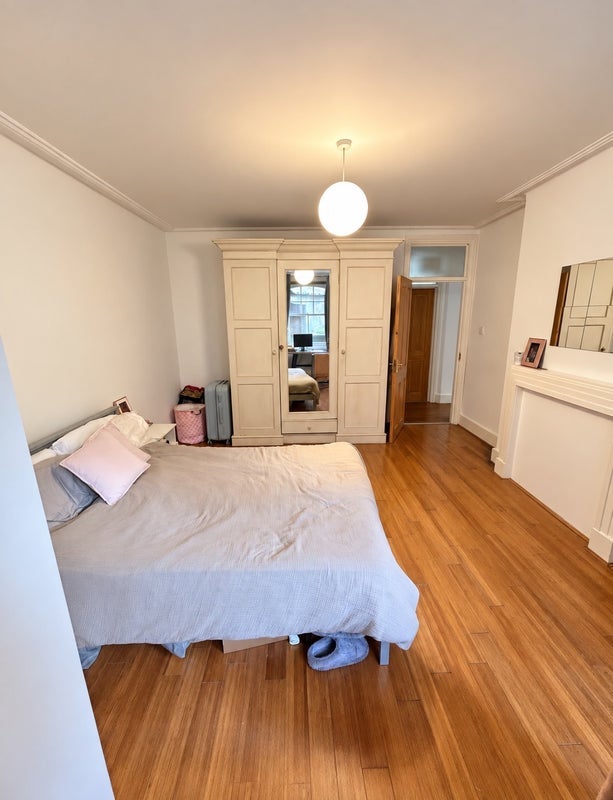 Room Queen's Club Gardens in Greater London