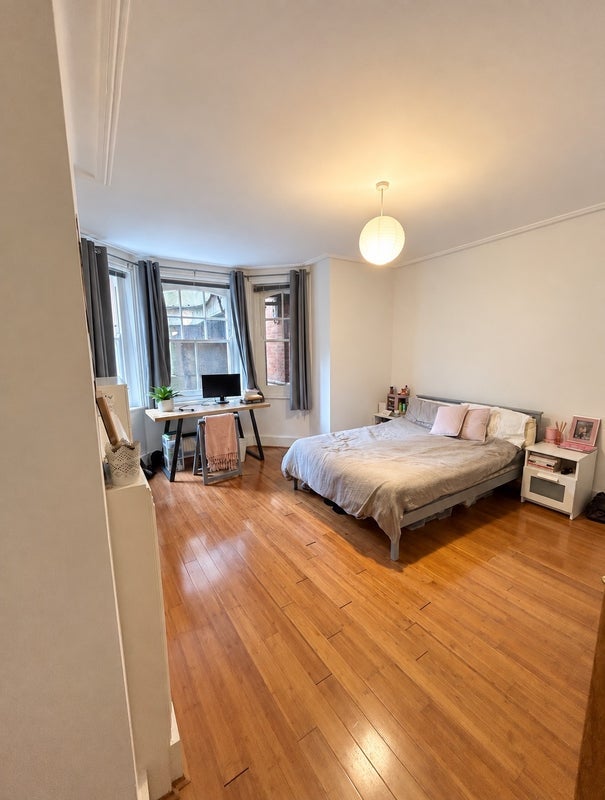 Room Queen's Club Gardens in Greater London