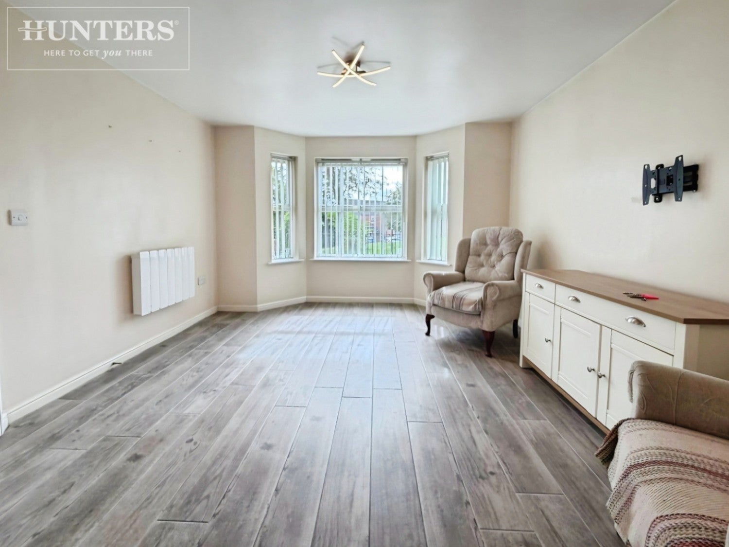 Flat Aston Chase in Wakefield