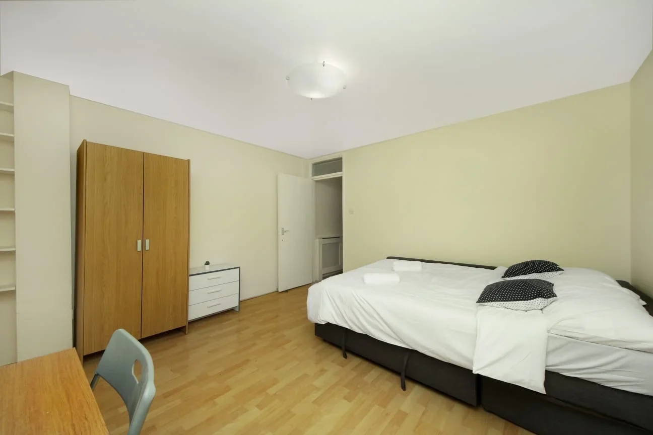 Room Camden Road in Greater London