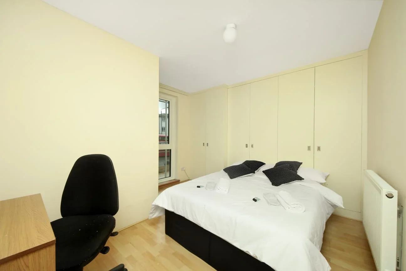 Room Camden Road in Greater London