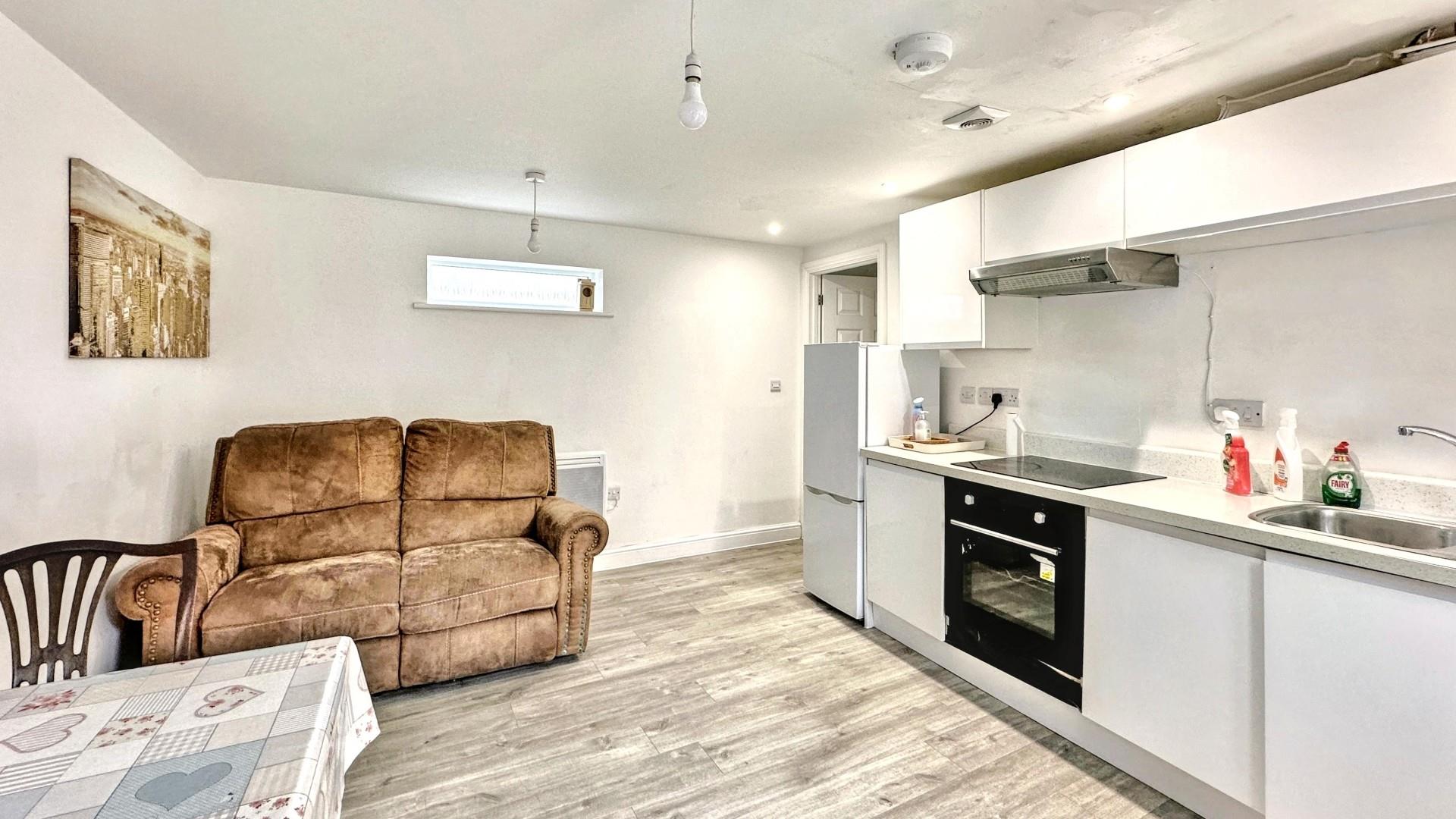 Flat Lodge Causeway in Bristol