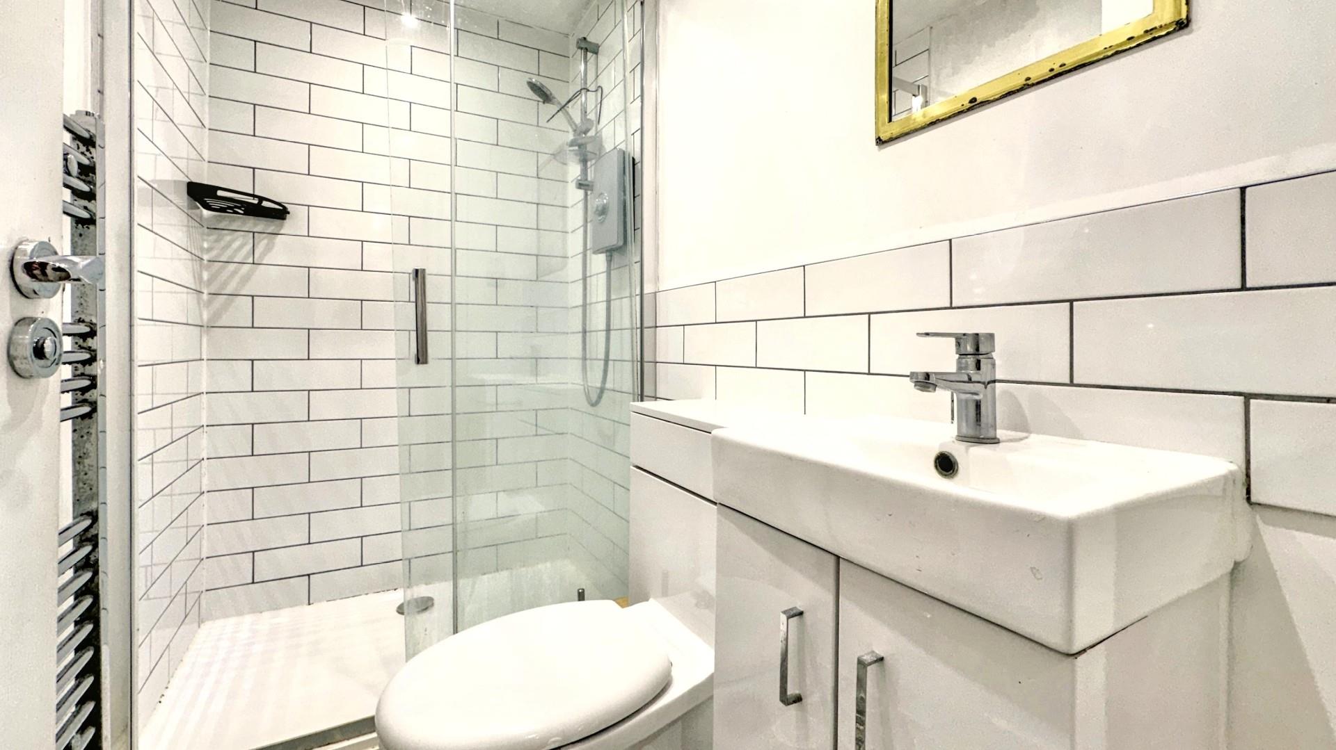 Flat Lodge Causeway in Bristol