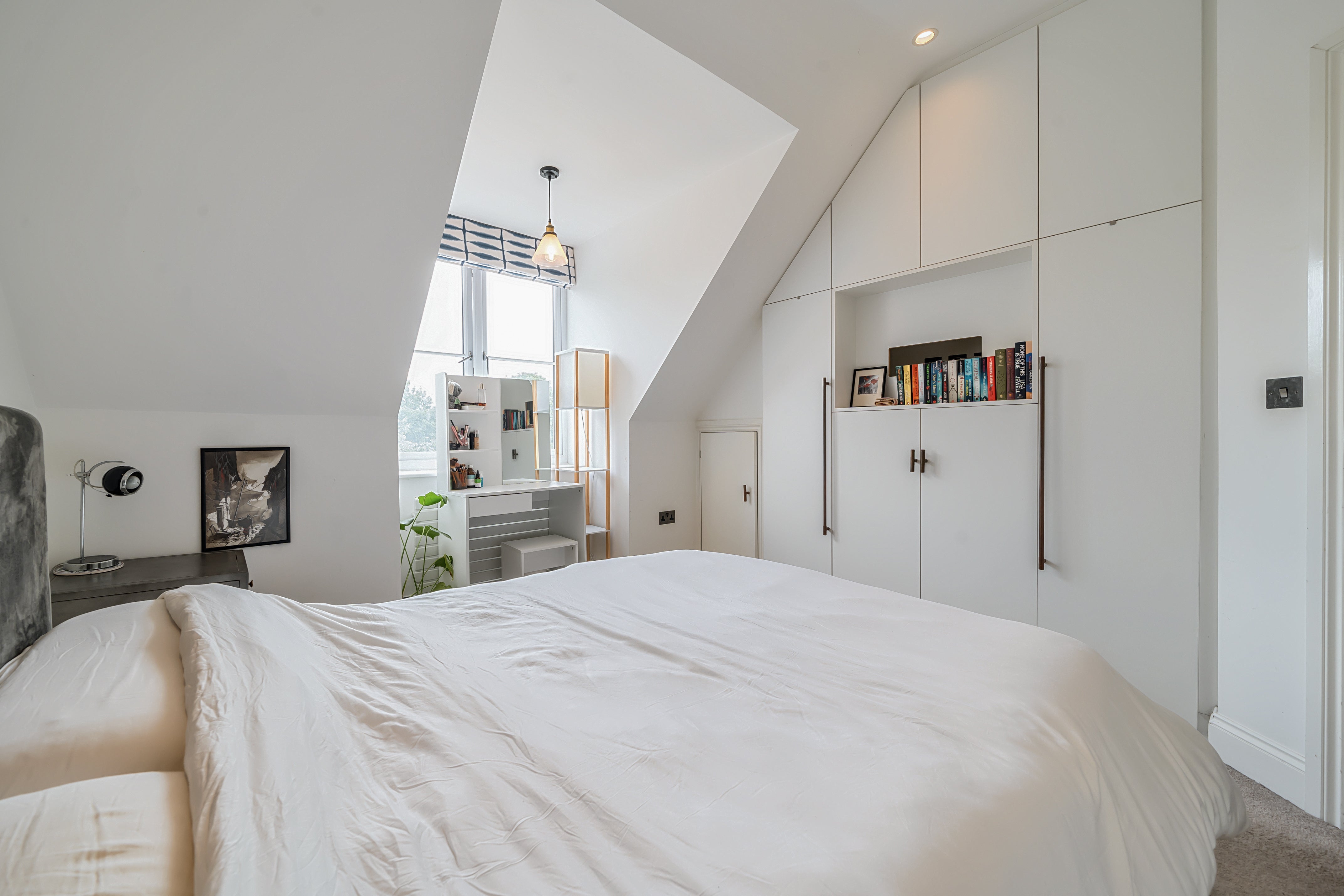 Flat Creffield Road in Greater London