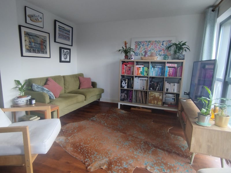 Room Morris Court in Greater London