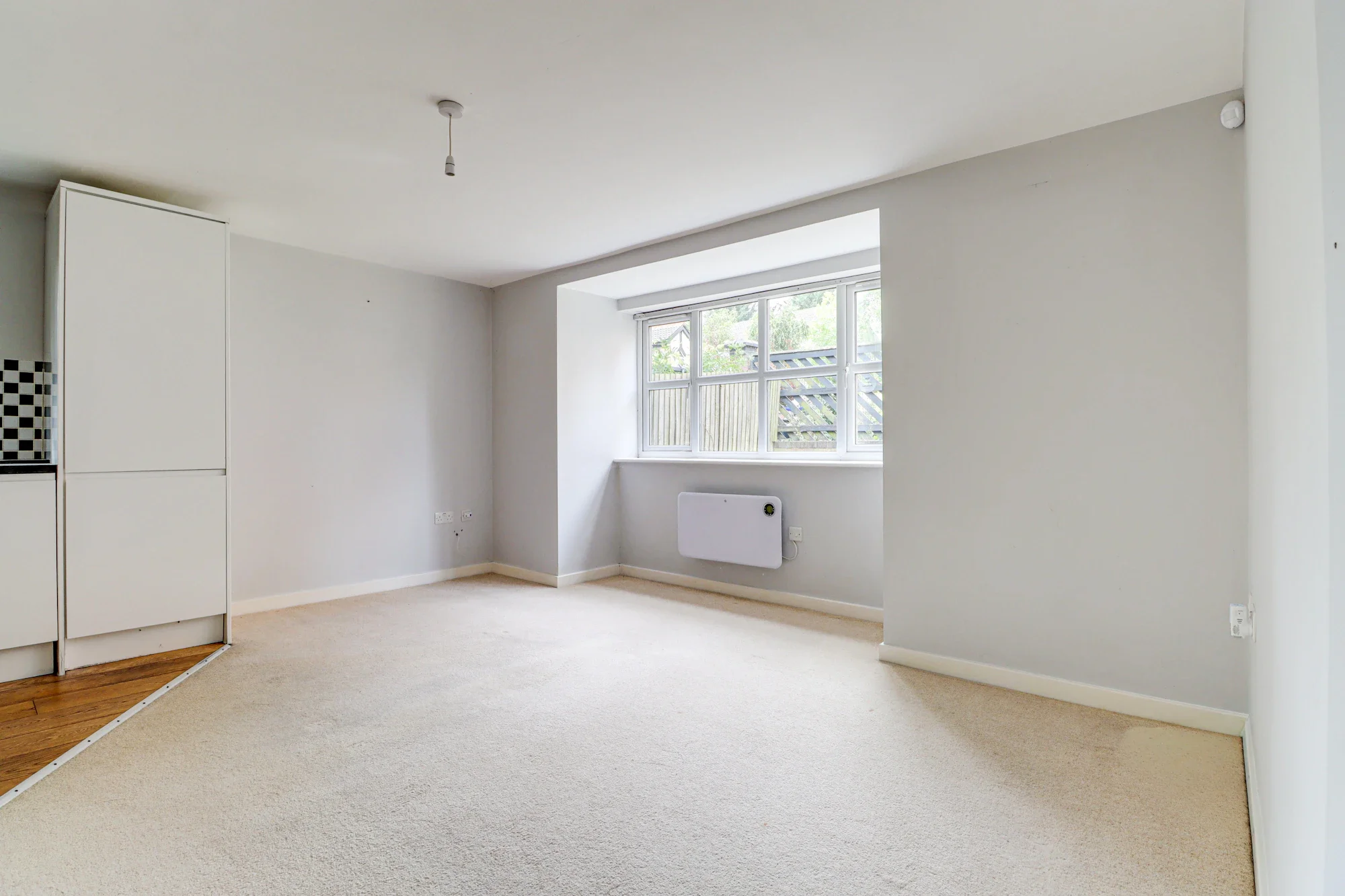 Flat Rainbow Close in St Albans
