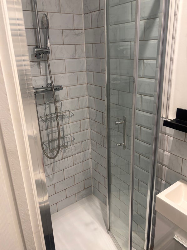 Room Bottonscroft Close in Greater London