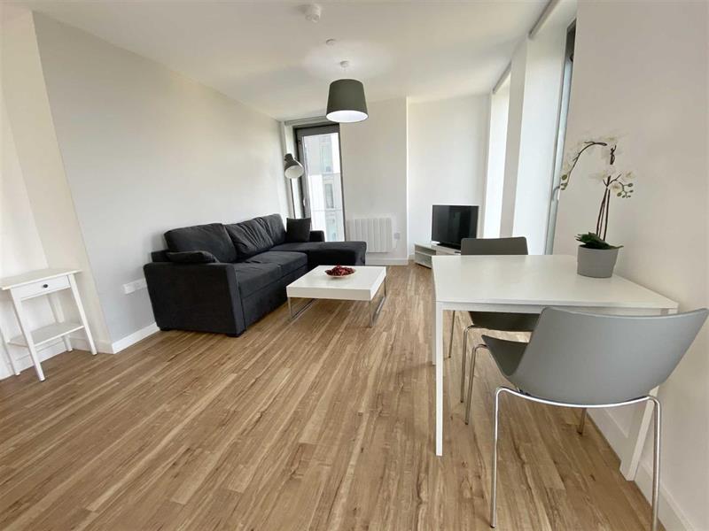 Flat Michigan Avenue in Salford