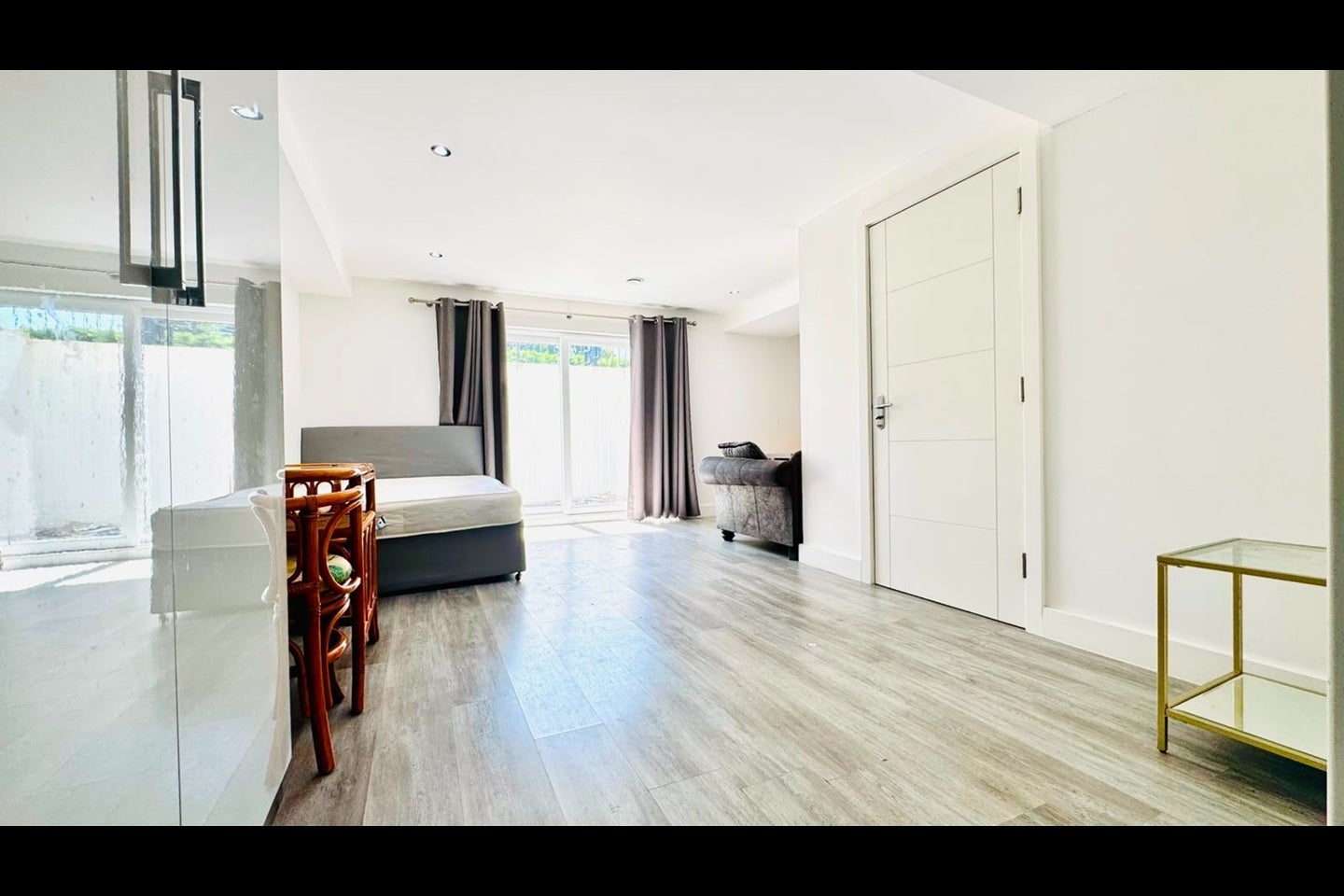 Flat High Street in Brentwood