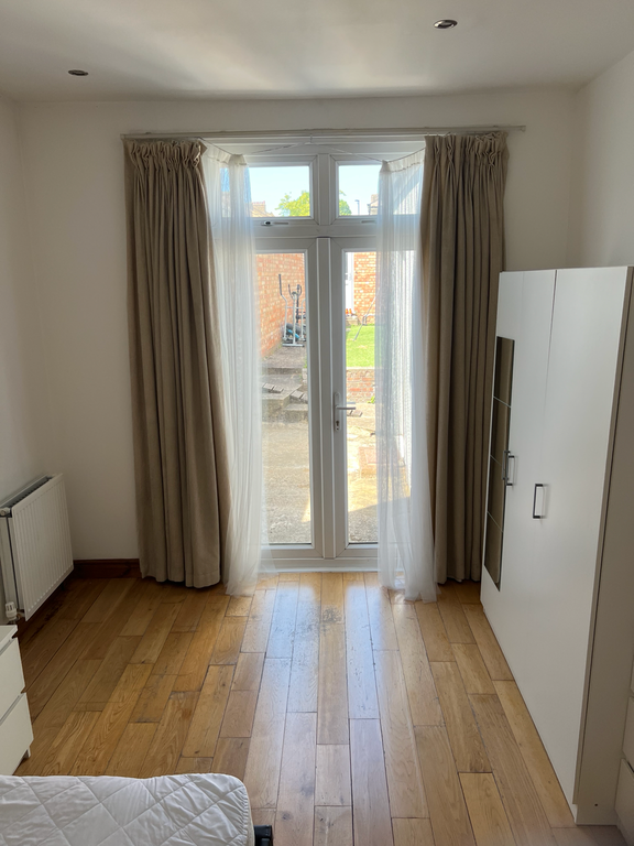 Room Chudleigh Road in London