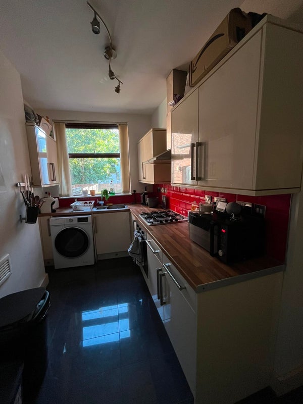 Room Goulden Road in Manchester