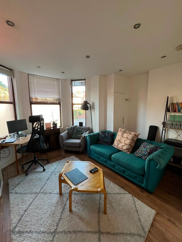 Room Goulden Road in Manchester
