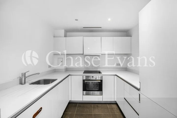 Flat Wellesley Road in Greater London