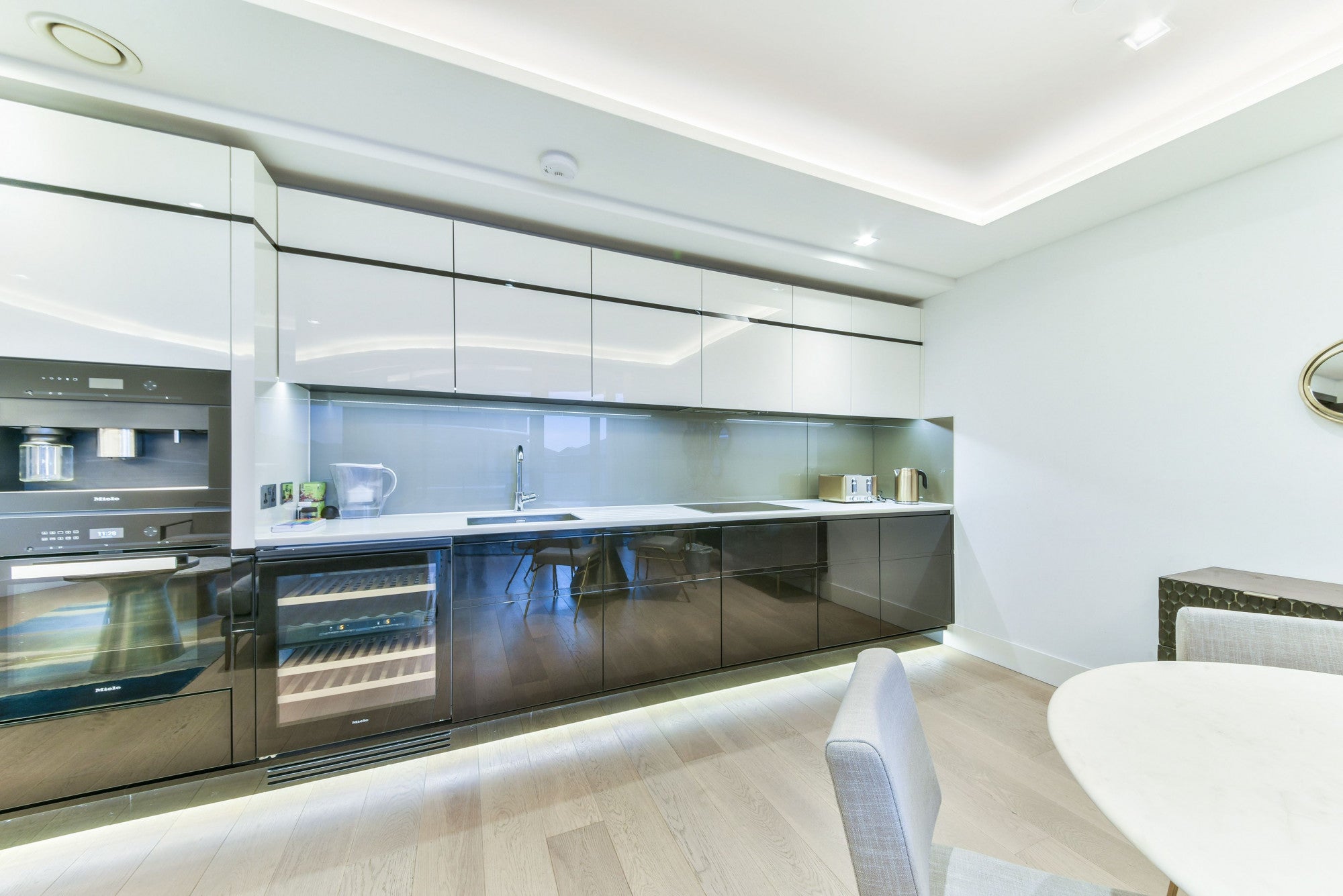 Flat Newburn Street in Greater London