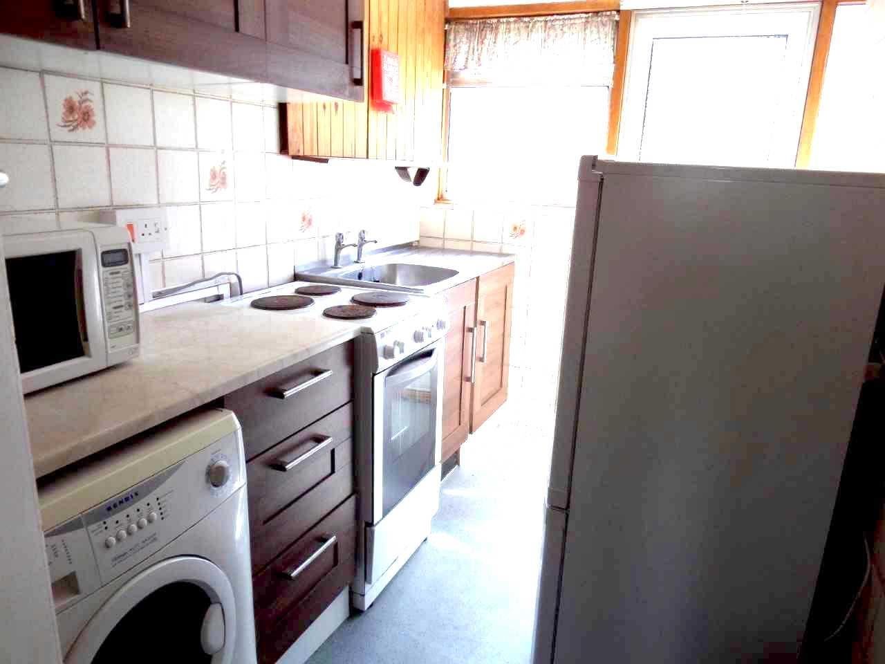 House Glamis Crescent in Greater London
