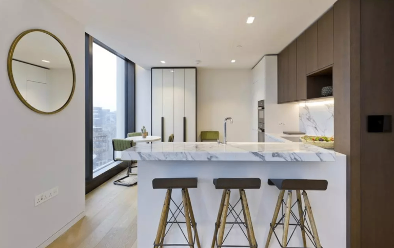 Flat York Road in Greater London