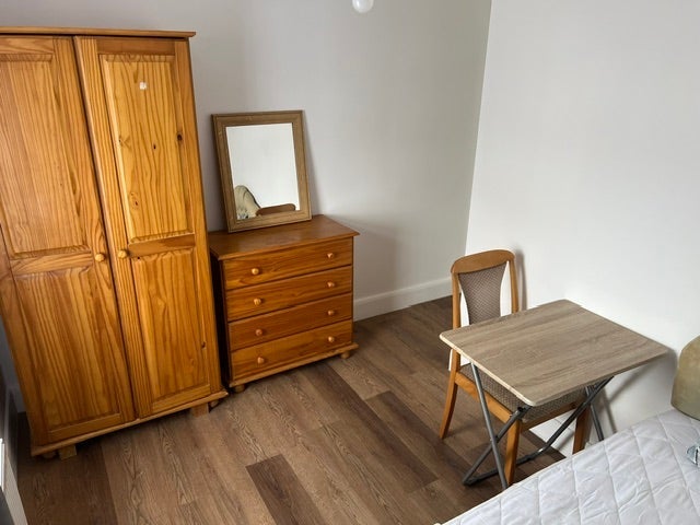 Room Hencroft Street North in Slough