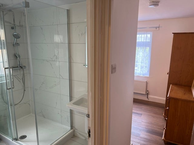 Room Hencroft Street North in Slough