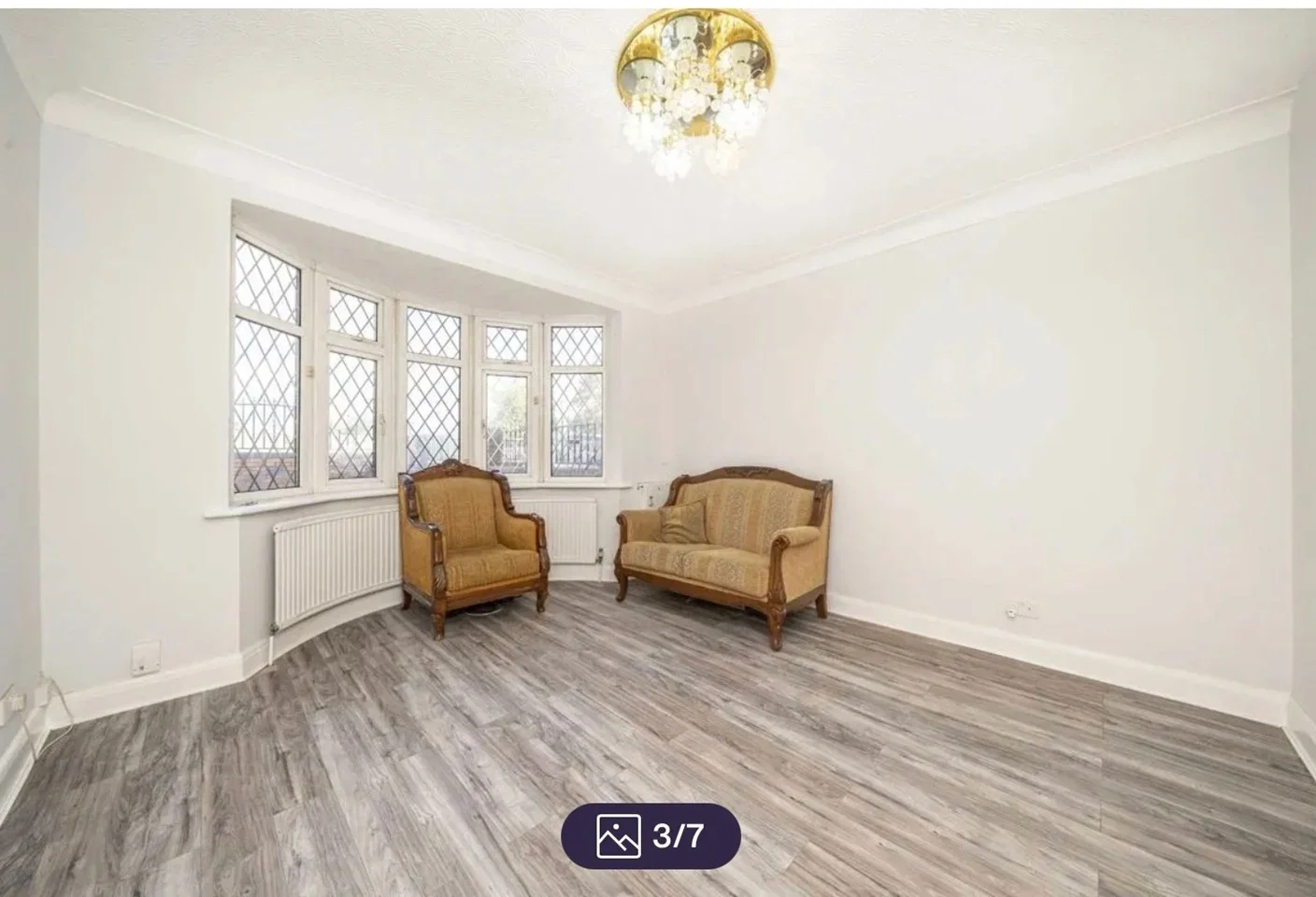 Room Bath Road in Greater London