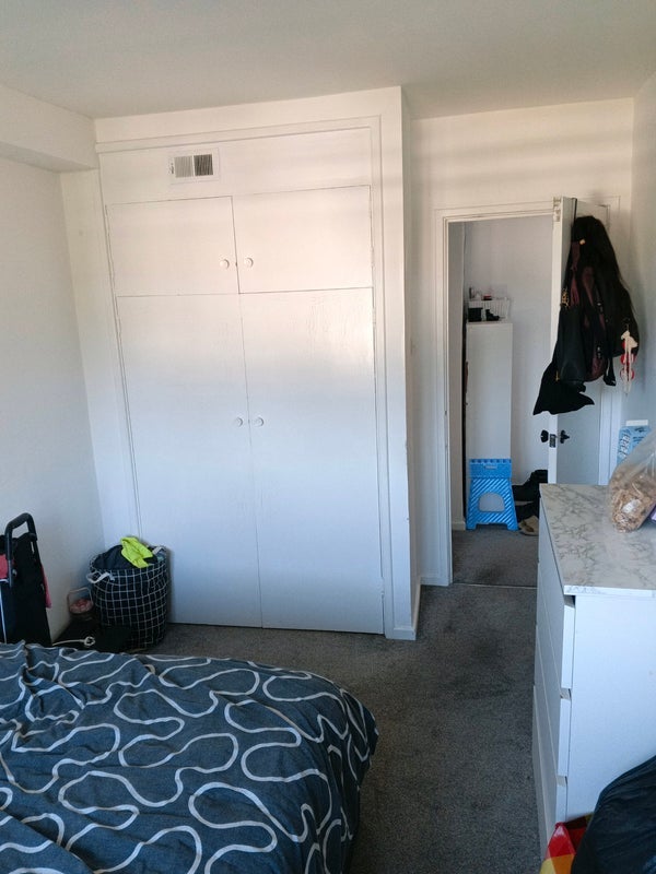 Room Bromley Road in Greater London